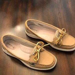 Sperry top sliders